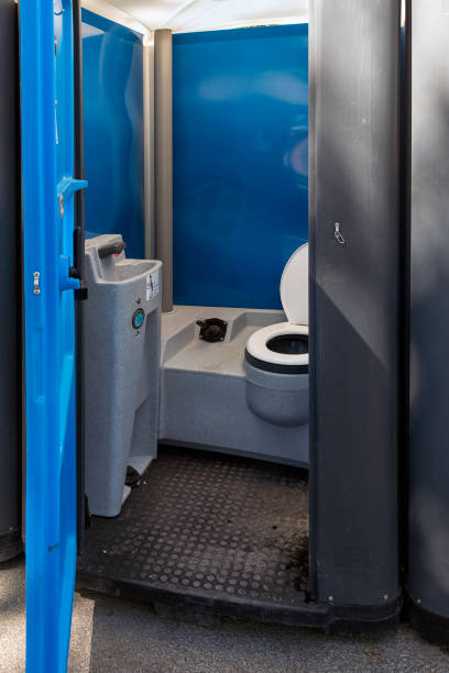 Best Portable restroom trailer rental  in Berryville, AR